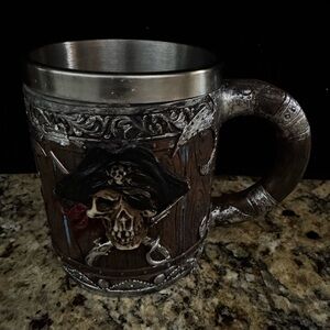 Pirate Skull with Cross Swords Tankard 12 Ounce Beer Coffee Cup Resin And Steel